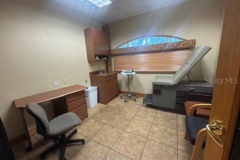 Immobilier commercial à louer à Summerfield, Floride: 139.35 m2 № 2135674 - photo 18