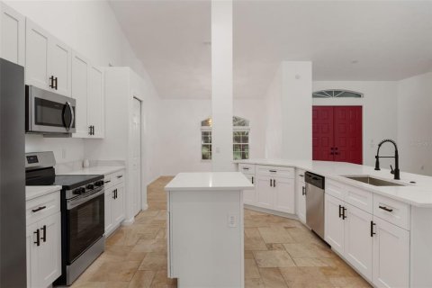 House in Hernando, Florida 3 bedrooms, 186.45 sq.m. № 1918332 - photo 15