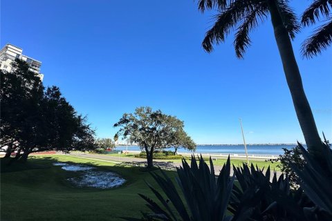 Condo in Tampa, Florida, 3 bedrooms  № 1618883 - photo 5