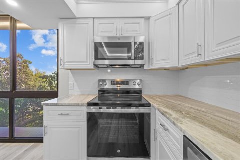 Condo in Tampa, Florida, 3 bedrooms  № 1618883 - photo 15