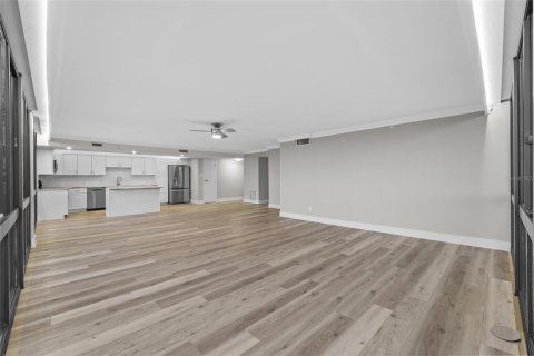 Condo in Tampa, Florida, 3 bedrooms  № 1618883 - photo 10
