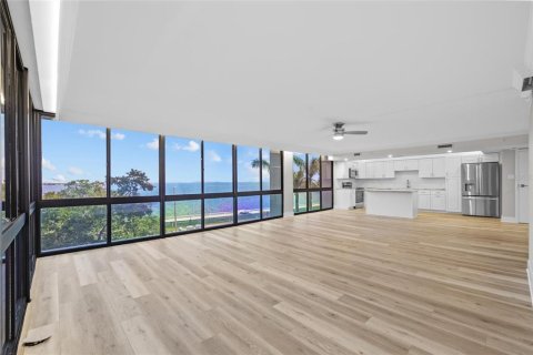 Condo in Tampa, Florida, 3 bedrooms  № 1618883 - photo 9