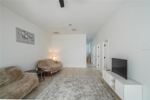 Commercial property in North Port, Florida 4 bedrooms, 213.49 sq.m. № 2387750 - photo 18