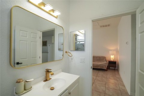 Commercial property in North Port, Florida 4 bedrooms, 213.49 sq.m. № 2387750 - photo 17