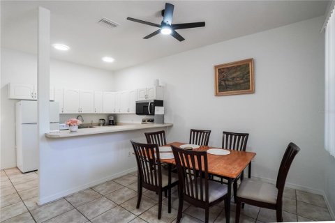 Commercial property in North Port, Florida 4 bedrooms, 213.49 sq.m. № 2387750 - photo 6