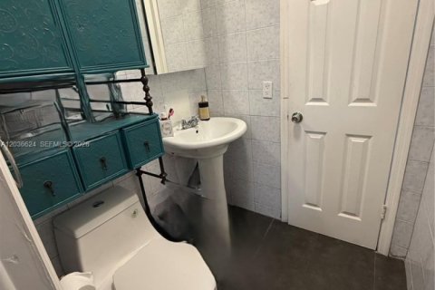 Снять в аренду кондоминиум в Хайалиа, Флорида 2 спальни, 81.75м2, № 2084923 - фото 6