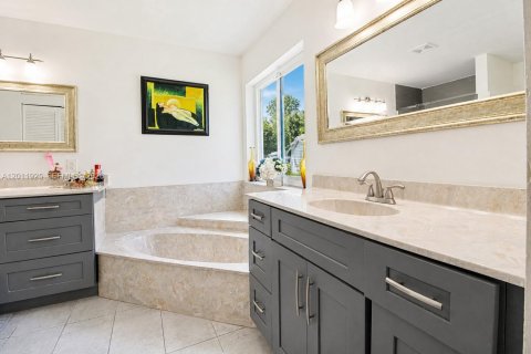 Villa ou maison à vendre à Pembroke Pines, Floride: 4 chambres, 191.56 m2 № 2075048 - photo 15