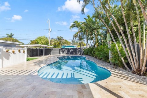 Villa ou maison à louer à Hollywood, Floride: 2 chambres, 117.24 m2 № 1982605 - photo 4