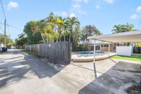 Villa ou maison à louer à Hollywood, Floride: 2 chambres, 117.24 m2 № 1982605 - photo 30