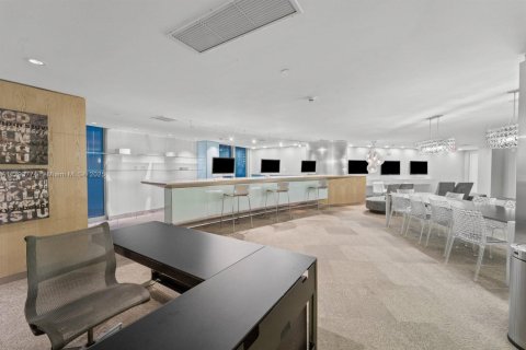 Copropriété à vendre à Miami, Floride: 2 chambres, 124.49 m2 № 1700501 - photo 4