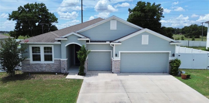 Villa ou maison à Ocala, Floride 4 chambres, 263.29 m2 № 2123601
