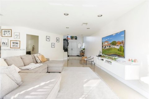 House in Margate, Florida 3 bedrooms, 175.21 sq.m. № 1790375 - photo 6