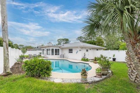 House in Longwood, Florida 3 bedrooms, 191.47 sq.m. № 2342130 - photo 30
