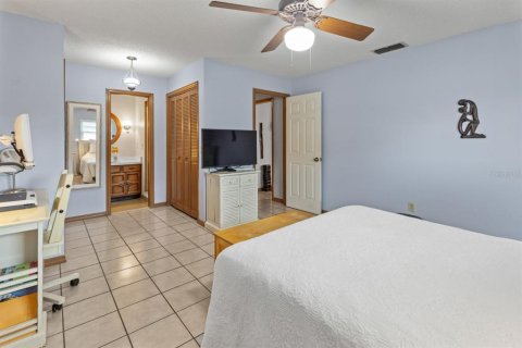 House in Longwood, Florida 3 bedrooms, 191.47 sq.m. № 2342130 - photo 20