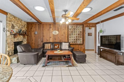 House in Longwood, Florida 3 bedrooms, 191.47 sq.m. № 2342130 - photo 18
