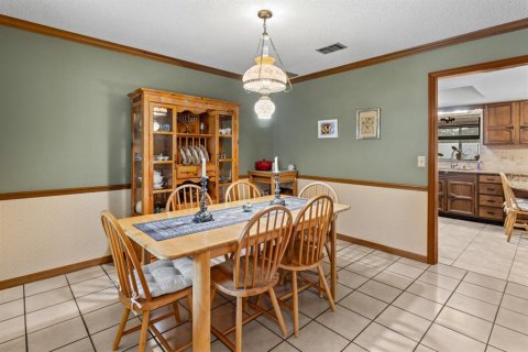 House in Longwood, Florida 3 bedrooms, 191.47 sq.m. № 2342130 - photo 8