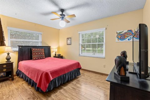 House in Longwood, Florida 3 bedrooms, 191.47 sq.m. № 2342130 - photo 24
