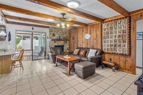 House in Longwood, Florida 3 bedrooms, 191.47 sq.m. № 2342130 - photo 9