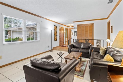 House in Longwood, Florida 3 bedrooms, 191.47 sq.m. № 2342130 - photo 5