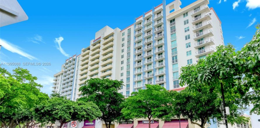 Condo in Miami, Florida, 2 bedrooms  № 2062582