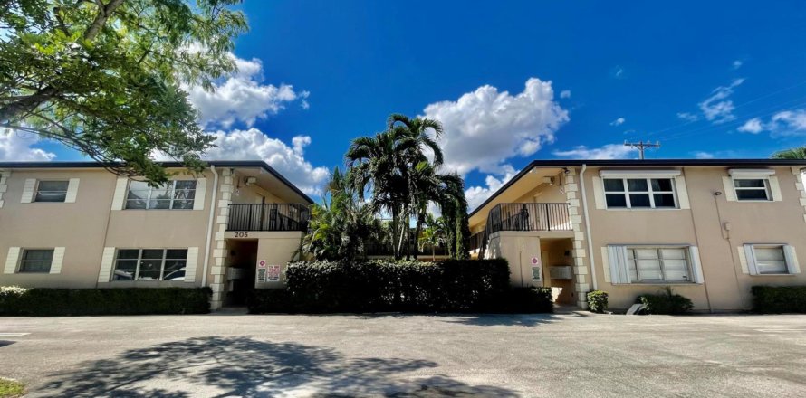 Condo in Boynton Beach, Florida, 1 bedroom № 2081491