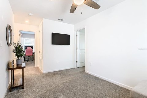 Casa en venta en Davenport, Florida, 4 dormitorios, 175.59 m2 № 2102155 - foto 9