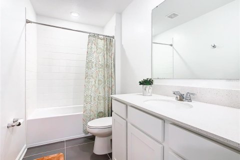 Casa en venta en Davenport, Florida, 4 dormitorios, 175.59 m2 № 2102155 - foto 13