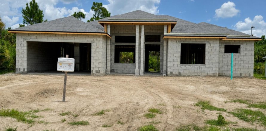 Villa ou maison à Palm Bay, Floride 3 chambres, 207.82 m2 № 2263025