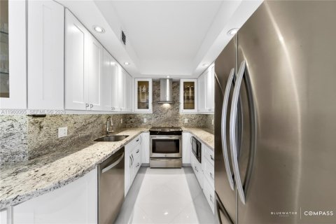 Copropriété à vendre à Hallandale Beach, Floride: 1 chambre, 80.82 m2 № 2020295 - photo 7