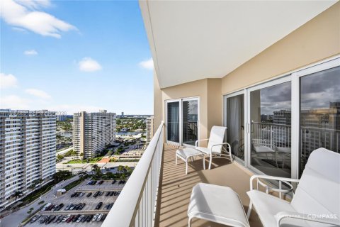 Copropriété à vendre à Hallandale Beach, Floride: 1 chambre, 80.82 m2 № 2020295 - photo 29