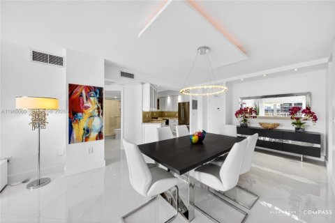 Copropriété à vendre à Hallandale Beach, Floride: 1 chambre, 80.82 m2 № 2020295 - photo 9