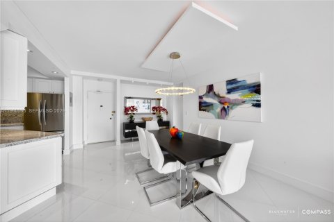 Copropriété à vendre à Hallandale Beach, Floride: 1 chambre, 80.82 m2 № 2020295 - photo 20