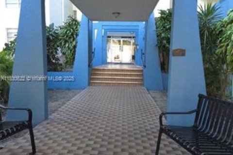 Снять в аренду кондоминиум в Майами, Флорида 1 спальня, 47.01м2, № 2079911 - фото 3