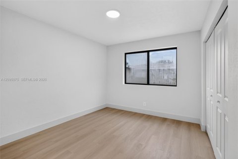 Casa en venta en Plantation, Florida, 4 dormitorios, 184.13 m2 № 2383295 - foto 7