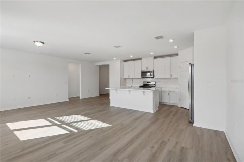 House in Leesburg, Florida 4 bedrooms, 170.94 sq.m. № 1804781 - photo 8
