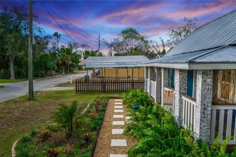 House in New Smyrna Beach, Florida 3 bedrooms, 166.11 sq.m. № 1523161 - photo 4