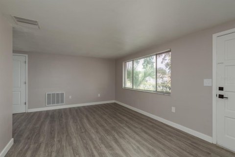 Casa en venta en New Port Richey, Florida, 2 dormitorios, 93.65 m2 № 1918409 - foto 4