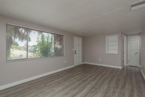 Casa en venta en New Port Richey, Florida, 2 dormitorios, 93.65 m2 № 1918409 - foto 5