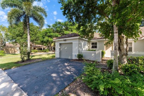 House in Weston, Florida 3 bedrooms, 122.26 sq.m. № 1938783 - photo 27