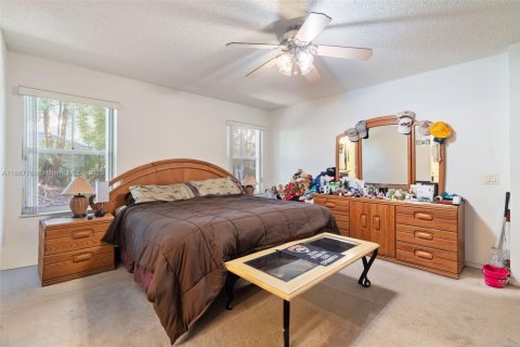 House in Weston, Florida 3 bedrooms, 122.26 sq.m. № 1938783 - photo 15