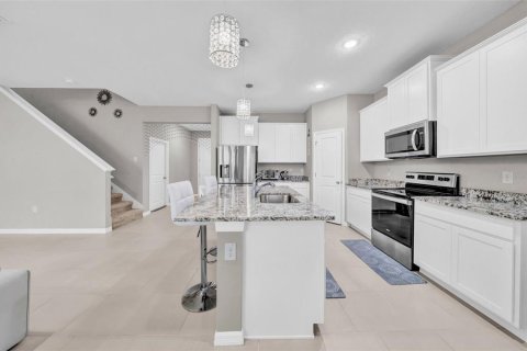 Villa ou maison à vendre à Wesley Chapel, Floride: 4 chambres, 256.04 m2 № 1772705 - photo 16