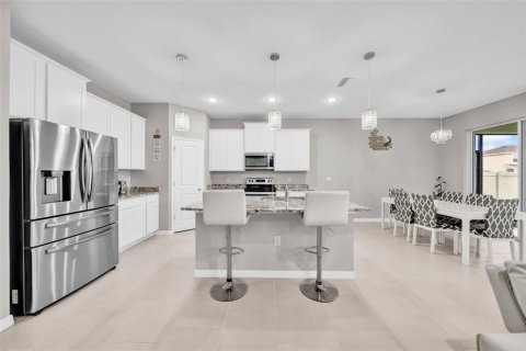 Villa ou maison à vendre à Wesley Chapel, Floride: 4 chambres, 256.04 m2 № 1772705 - photo 15