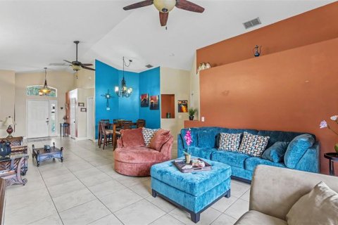 Villa ou maison à vendre à Davenport, Floride: 3 chambres, 152.73 m2 № 2413755 - photo 19
