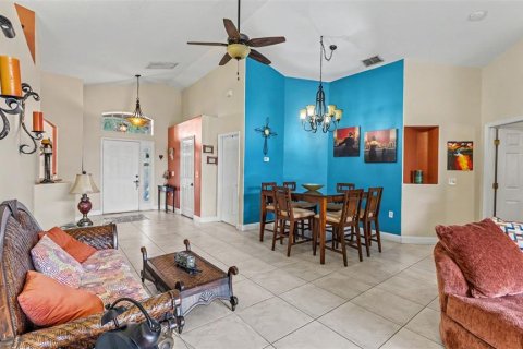 Villa ou maison à vendre à Davenport, Floride: 3 chambres, 152.73 m2 № 2413755 - photo 16