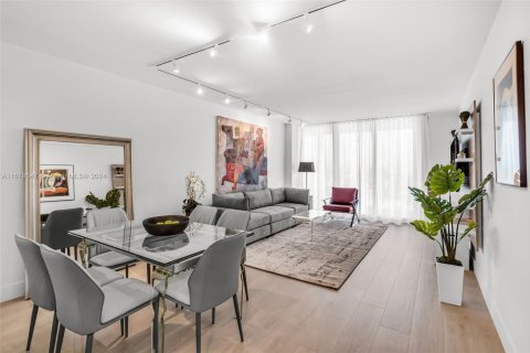 Condominio en venta en Miami Beach, Florida, 1 dormitorio, 87.33 m2 № 1864245 - foto 2