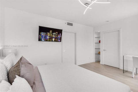 Condominio en venta en Miami Beach, Florida, 1 dormitorio, 87.33 m2 № 1864245 - foto 13