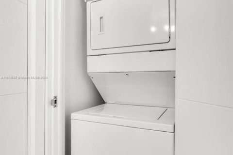 Condominio en venta en Miami Beach, Florida, 1 dormitorio, 87.33 m2 № 1864245 - foto 20