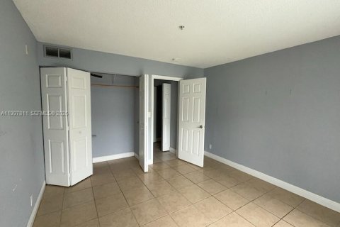 Condominio en venta en Plantation, Florida, 1 dormitorio, 54.63 m2 № 2063129 - foto 11