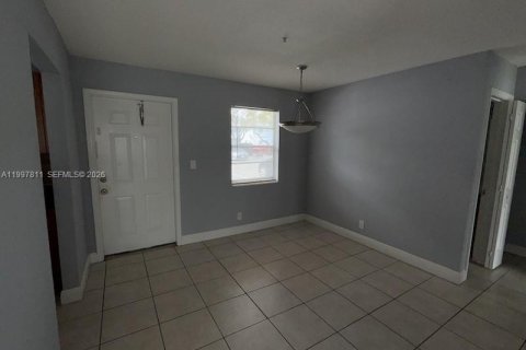 Condominio en venta en Plantation, Florida, 1 dormitorio, 54.63 m2 № 2063129 - foto 7