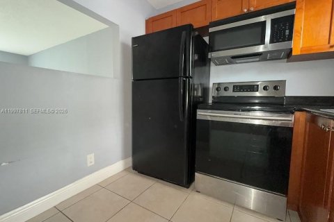 Condominio en venta en Plantation, Florida, 1 dormitorio, 54.63 m2 № 2063129 - foto 9